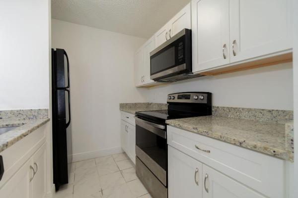 720 Meadows Cir, Boynton Beach, Florida 33436, image 1