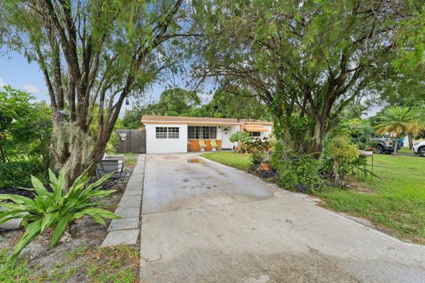 Greynolds Highlands, 615 W Perry St, Lantana, Florida 33462, image 1