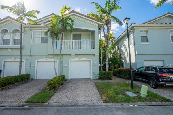 Thousand Oaks, 3127 Laurel Ridge Cir, Riviera Beach, Florida 33404, image 1