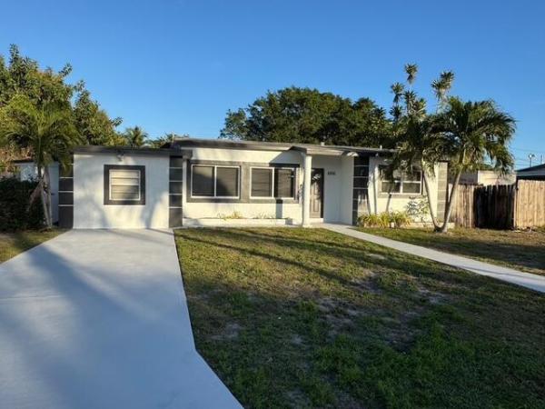 Boynton Ridge, 2616 NE 4th Ct, Boynton Beach, Florida 33435, image 1