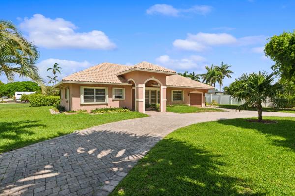 The Cove, 541 SE 15th Ave, Deerfield Beach, Florida 33441, image 1