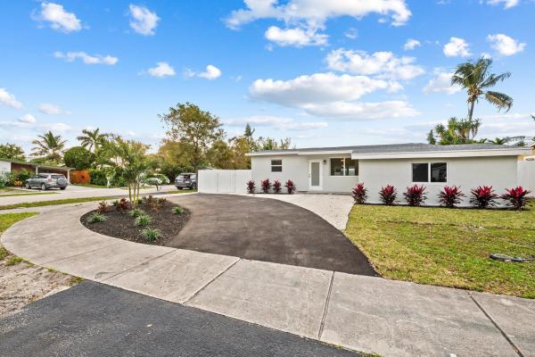 Twin Lakes South, 4101 NW 12th Ter, Oakland Park, Florida 33309, image 1
