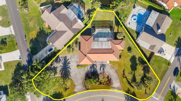 Tequesta Country Club, 42 Golfview Dr, Tequesta, Florida 33469, image 1