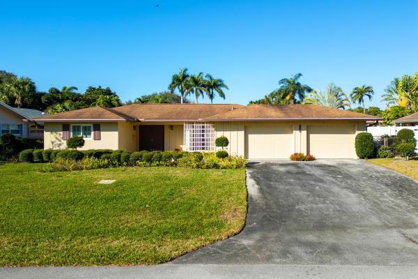 Palm Beach Gardens No HOA, 9731 Heather Cir, Palm Beach Gardens, Florida 33410, image 1