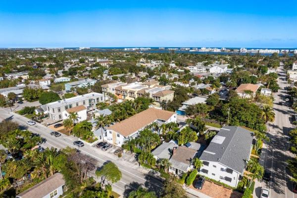 Hovianna, 212 N K St #9, Lake Worth Beach, Florida 33460, image 1
