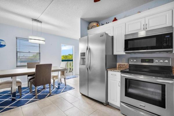 Lincoln At Century Village, 4034 Lincoln B, Boca Raton, Florida 33434, image 2