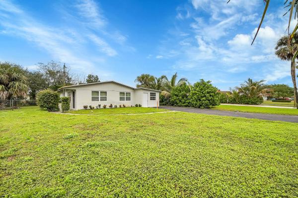 Palm Beach Gardens Estates, 361 Garden Boulevard Blvd, Palm Beach Gardens, Florida 33410, image 1