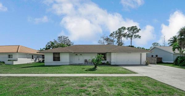 Sugar Pond Manor, 14570 Paddock Dr, Wellington, Florida 33414, image 1