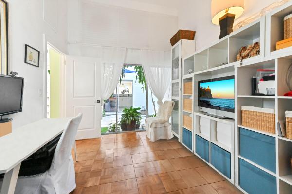 Castlewood Town Villas, 118 Castlewood Dr #128, North Palm Beach, Florida 33408, image 1