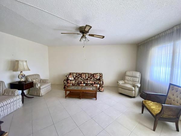 Farnham, 1032 Farnham O, Deerfield Beach, Florida 33442, image 2
