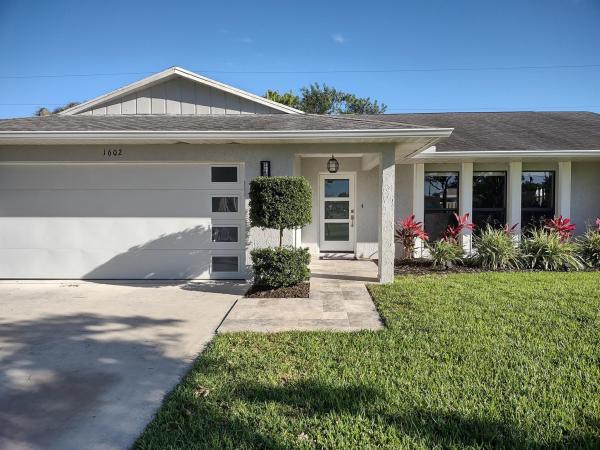 1592 SE Holiday Rd, Port St. Lucie, Florida 34952, image 1