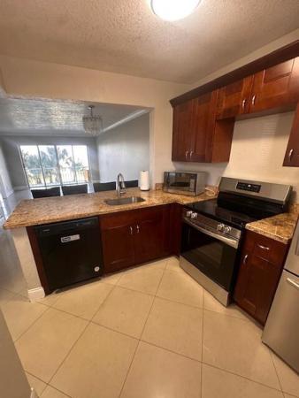 Montecristi Country Club, 1101 Crystal Lake Dr #303, Deerfield Beach, Florida 33064, image 1