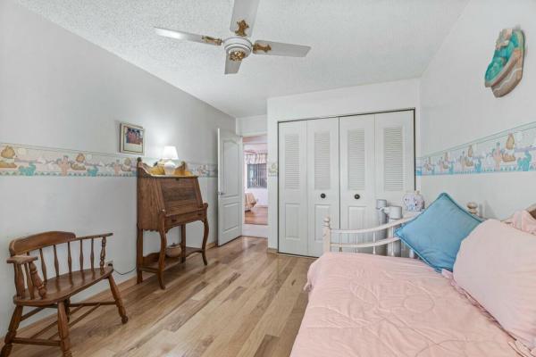 Floral Park Lantana, 6579 Eastview Dr, Lake Worth, Florida 33462, image 2