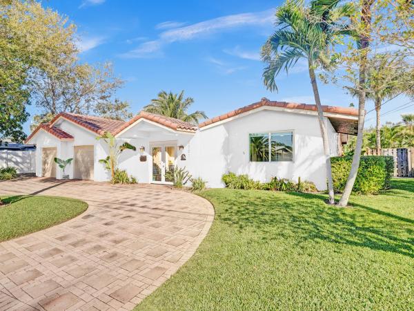 Coral Key Villas, 2201 NE 48th Ct, Lighthouse Point, Florida 33064, image 1