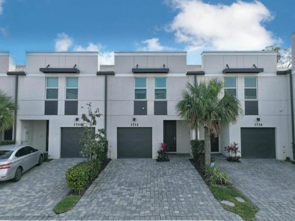 Enclave At Mangonia Park, 1712 Lindley St, Mangonia Park, Florida 33407, image 1