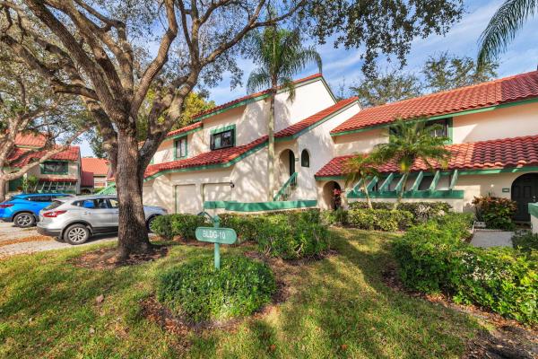 Lexington Green, 10 Lexington Ln ## F, Palm Beach Gardens, Florida 33418, image 1