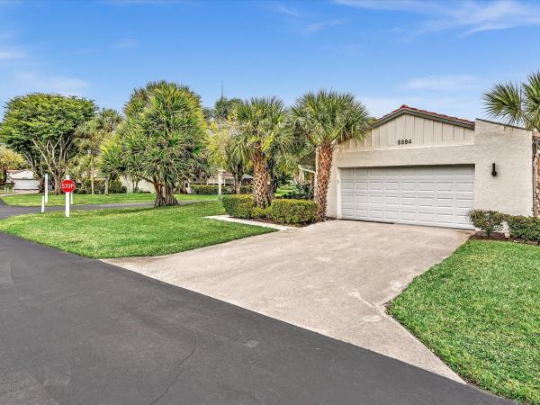 Villas Of Monterey At Indian Spring, 5584 Ainsley Ct, Boynton Beach, Florida 33437, image 1