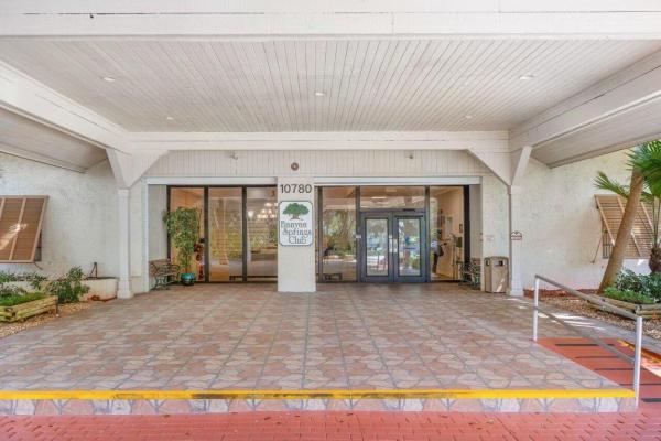 Lakeside Of Banyan Springs, 5380 Cedar Lake Dr #101, Boynton Beach, Florida 33437, image 2