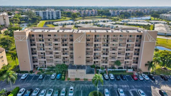 Huntington Lakes 2, 7076 Huntington Ln #407, Delray Beach, Florida 33446, image 2