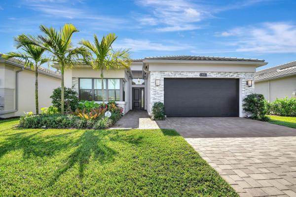 Valencia Grand, 9375 Mountain Pine Grv, Boynton Beach, Florida 33473, image 1