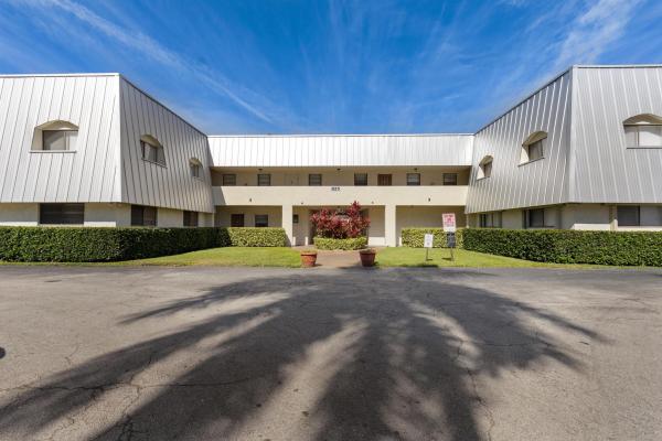 Centre Hill Courts, 825 NW 13th St #105, Boca Raton, Florida 33486, image 1