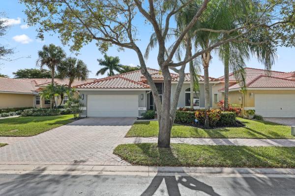 Palm Beach Bath & Tennis, 5332 Grande Palm Cir, Delray Beach, Florida 33484, image 1
