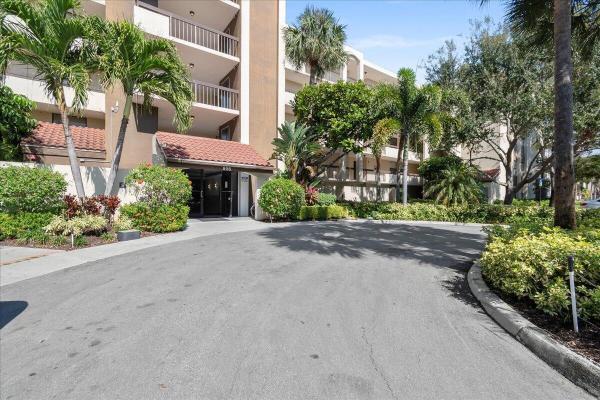 Lavers Resort & Racquet Club, 955 Egret Cir #207, Delray Beach, Florida 33444, image 1