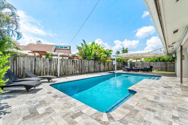 South Shore Of Wellington, 1352 Wyndcliff Dr, Wellington, Florida 33414, image 1