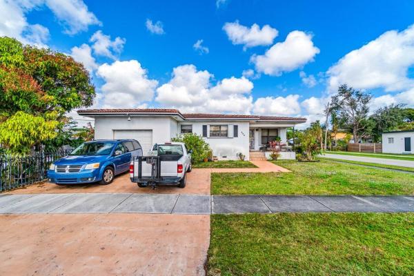 Hallandale Beach No HOA, 600 SW 8th St #1-2, Hallandale Beach, Florida 33009, image 2