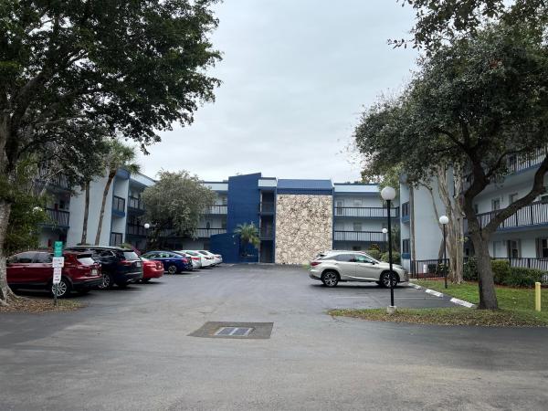 Holiday Springs, 3220 Holiday Springs Blvd #1-210, Margate, Florida 33063, image 1