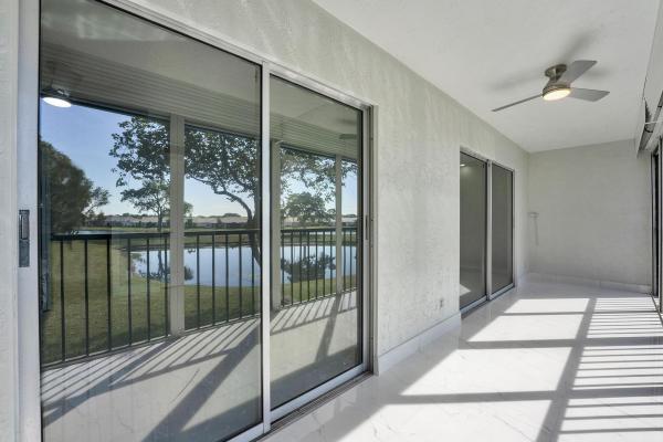 Huntington Lakes 3, 7146 Huntington Ln #208, Delray Beach, Florida 33446, image 3