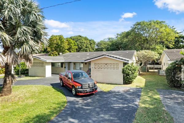 Boca Raton Riviera, 232 NE Wavecrest Way, Boca Raton, Florida 33432, image 1