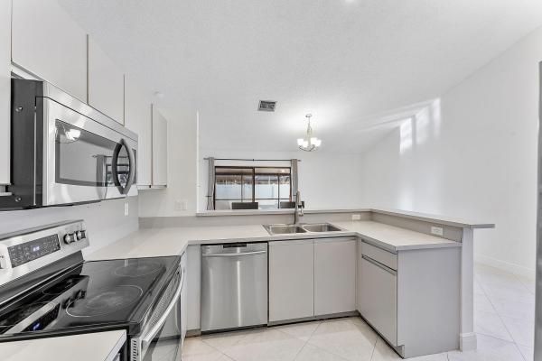 Sun Valley 2, 5794 Laurel Green Cir, Boynton Beach, Florida 33437, image 1