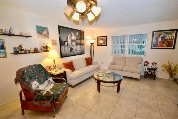 19 Black Birch Ct, Royal Palm Beach, Florida 33411, image 1