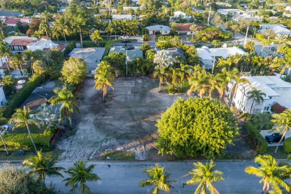 Lakewood, 319 E Lakewood Rd, West Palm Beach, Florida 33405, image 2