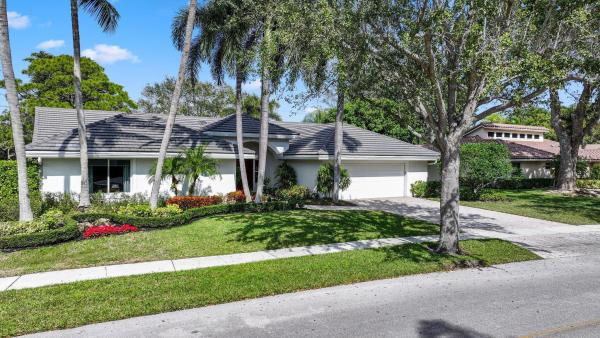 Boca Bath & Tennis Club, 2081 NW 25th St, Boca Raton, Florida 33431, image 1