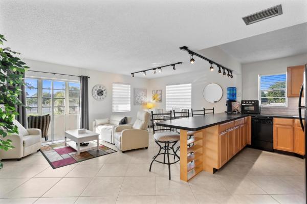 Sabal Palm Village, 4990 E Sabal Palm Blvd #201, Tamarac, Florida 33319, image 1