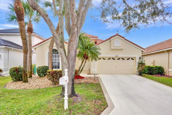 Bay Meadow Village, 6655 Remington Pl, Lake Worth Beach, Florida 33463, image 1