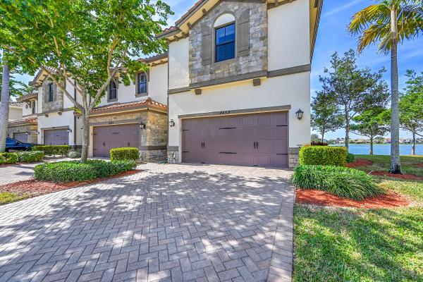 Town Parc At MiraLago, 8459 Lakeview Trl, Parkland, Florida 33076, image 2