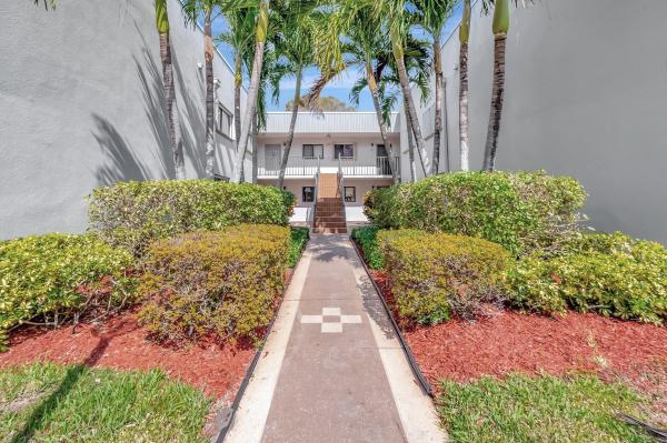 Pembridge At Lakes Of Delray, 15450 Pembridge Ave #183, Delray Beach, Florida 33484, image 1