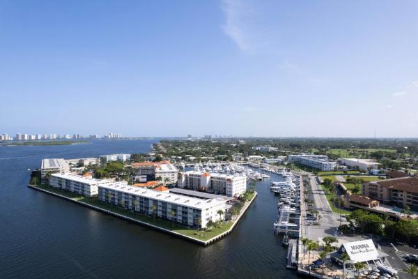 Ports O'Call, 21 Yacht Club Dr #103, North Palm Beach, Florida 33408, image 1