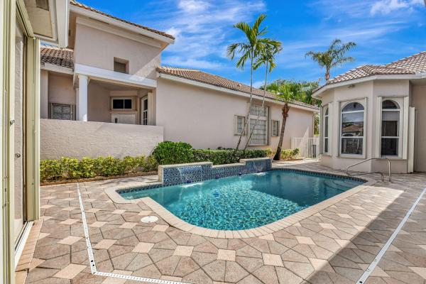 Turnberry Isle At Aberdeen, 6930 Fairway Lakes Dr, Boynton Beach, Florida 33472, image 2