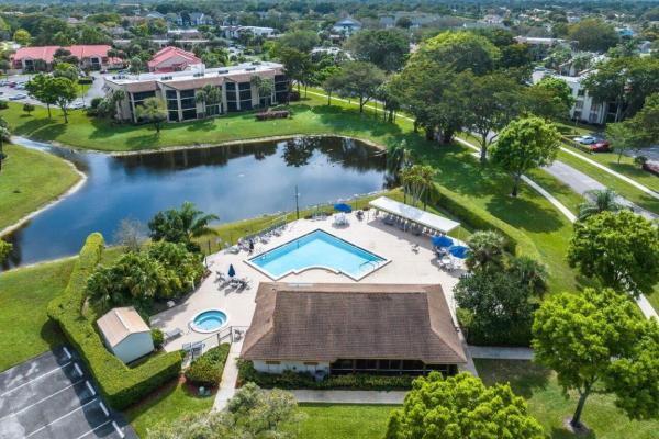 Lakeside Of Banyan Springs, 10141 Mangrove Dr #104, Boynton Beach, Florida 33437, image 1