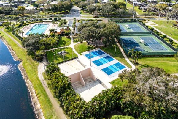Village Of Sandalwood Lakes, 803 8th Way, West Palm Beach, Florida 33407, image 2