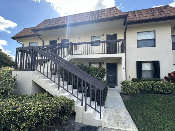 Lucerne Lakes Golf Colony, 7094 Golf Colony Ct #102, Lake Worth Beach, Florida 33467, image 1