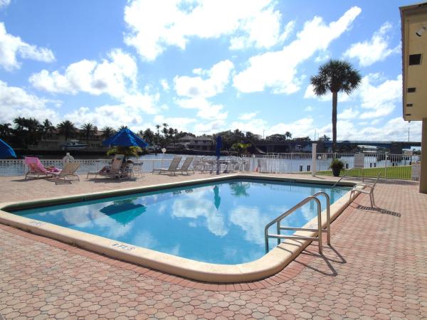 Snug Harbor Gardens, 638 Snug Harbor Dr #E12, Boynton Beach, Florida 33435, image 3