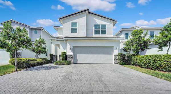Veleiros At Crystal Lake, 4061 Pelicano Way, Deerfield Beach, Florida 33064, image 1