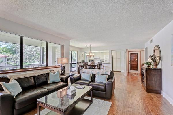 Golf Villas, 130 Brackenwood Rd, Palm Beach Gardens, Florida 33418, image 1