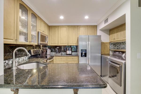 Cedar Gardens Townhouses, 3518 Gardens East Dr #B, Palm Beach Gardens, Florida 33410, image 3