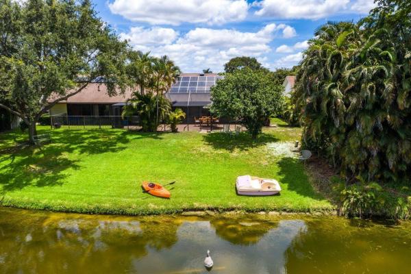 Lakeside Shores, 1367 Riverside Cir, Wellington, Florida 33414, image 1